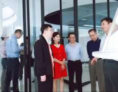 广东省工业和信息化局莅临亚搏网页版-亚搏yabo(中国)调研制造业创新中心建设情况