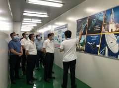 <b><font color='#0000FF'>东莞市委书记肖亚非一行参观考察亚搏网页版-亚搏yabo(中国)半导体</font></b>